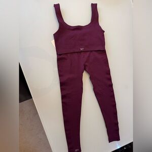 SET Activewear Leggings (Medium) and Top (Large) NWOT